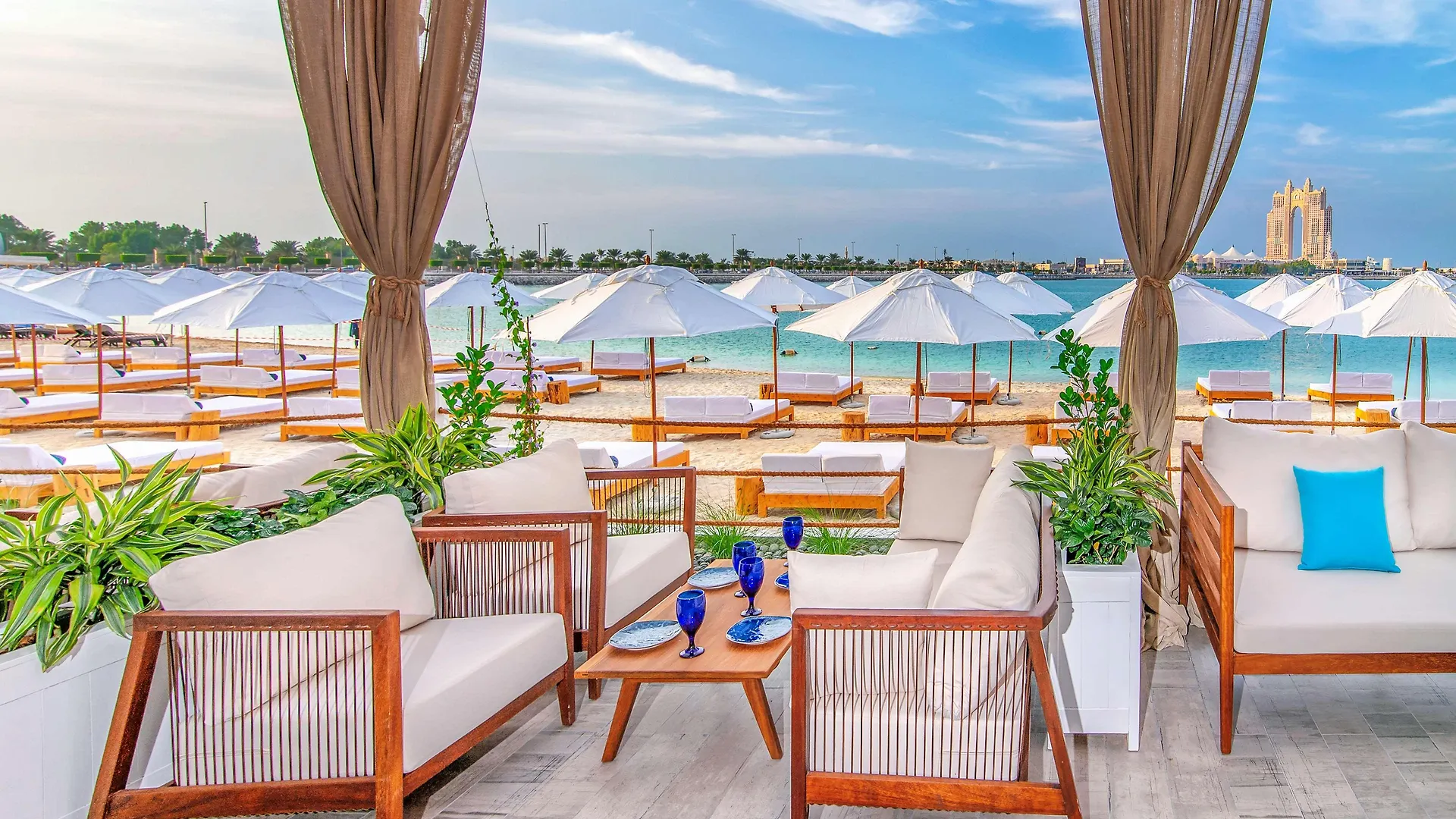 Radisson Blu Hotel & Resort, Abu Dhabi Corniche Rezort