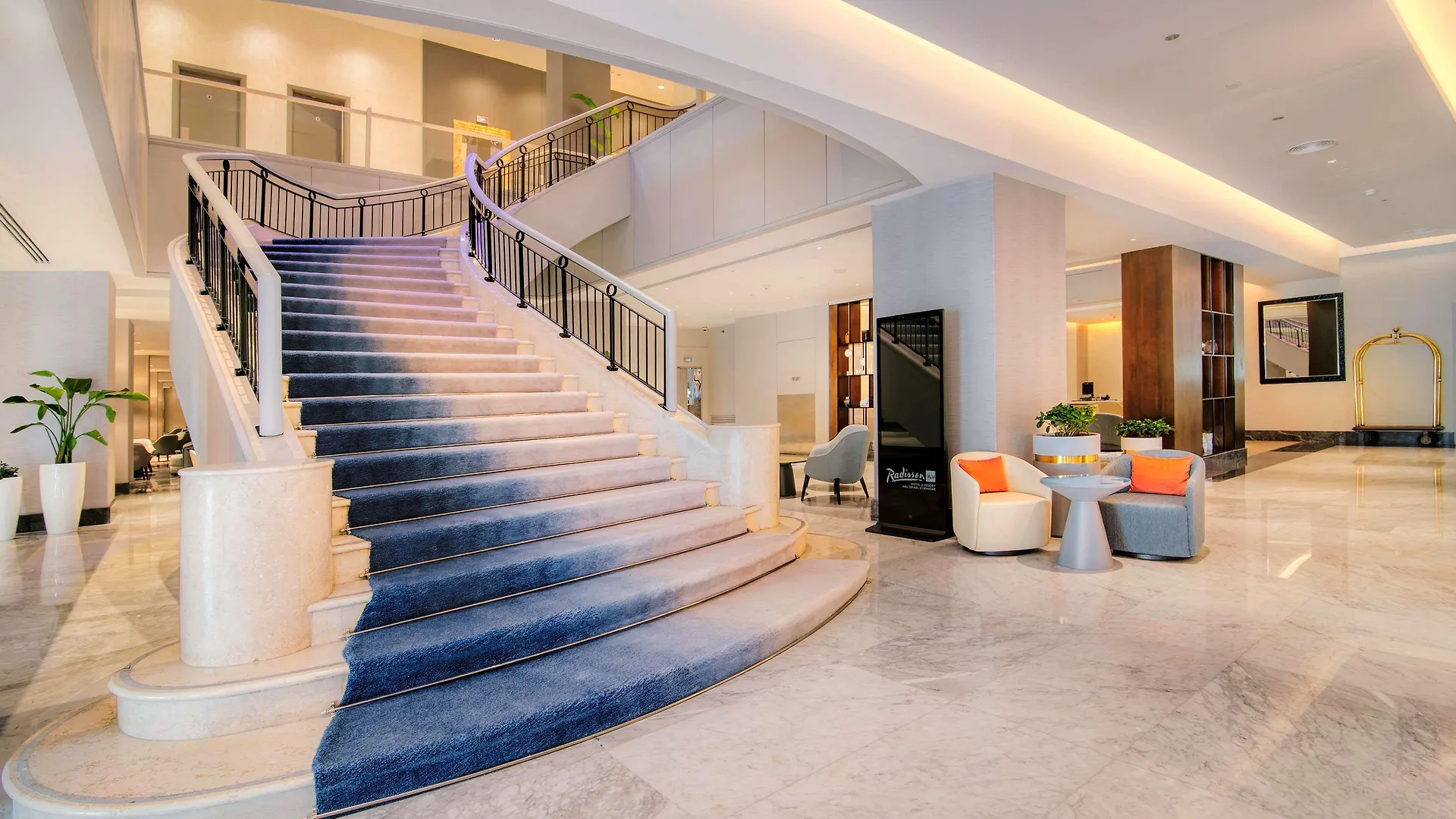 Radisson Blu Hotel & Resort, Abu Dhabi Corniche Rezort