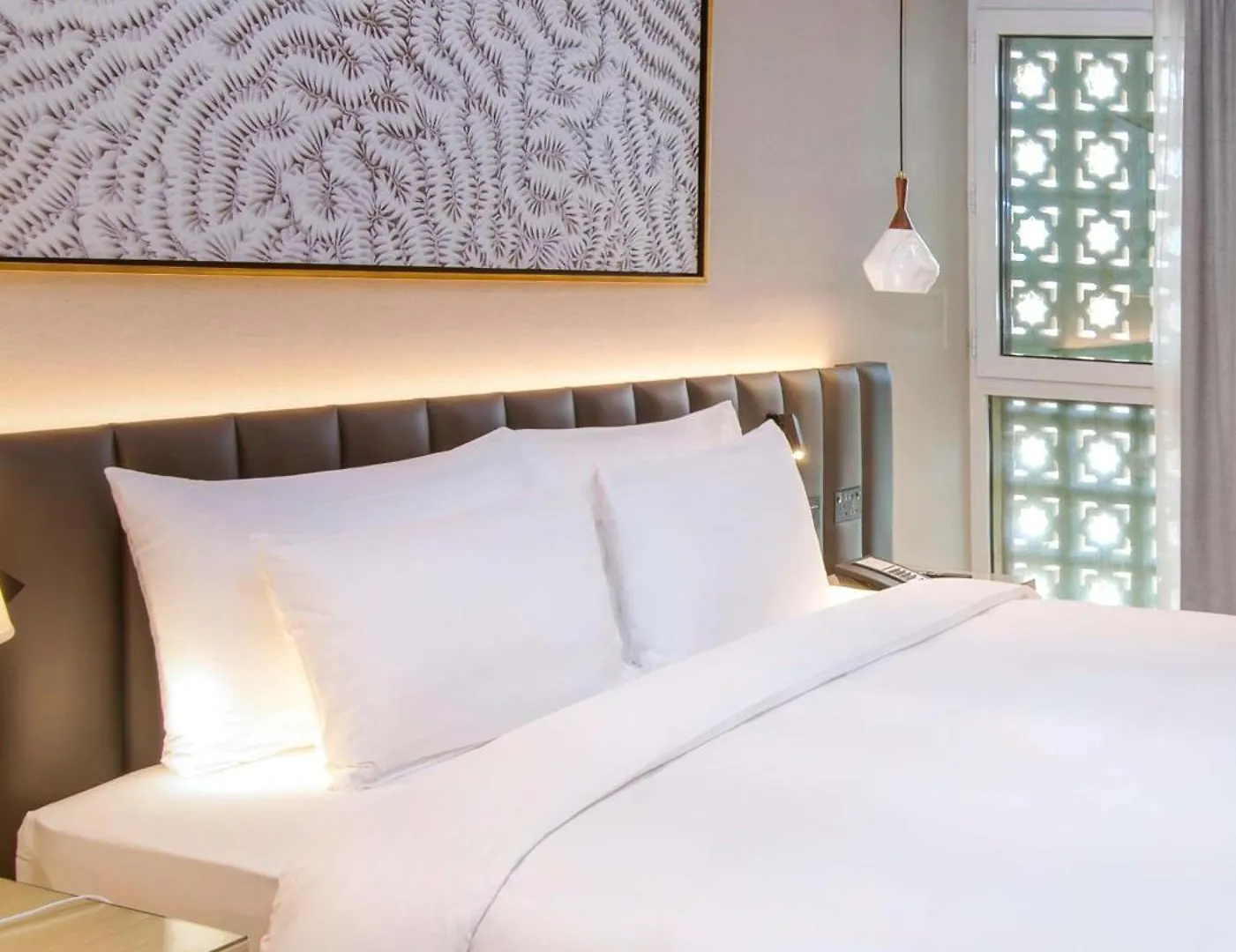 Radisson Blu Hotel & Resort, Abu Dhabi Corniche 5*,
