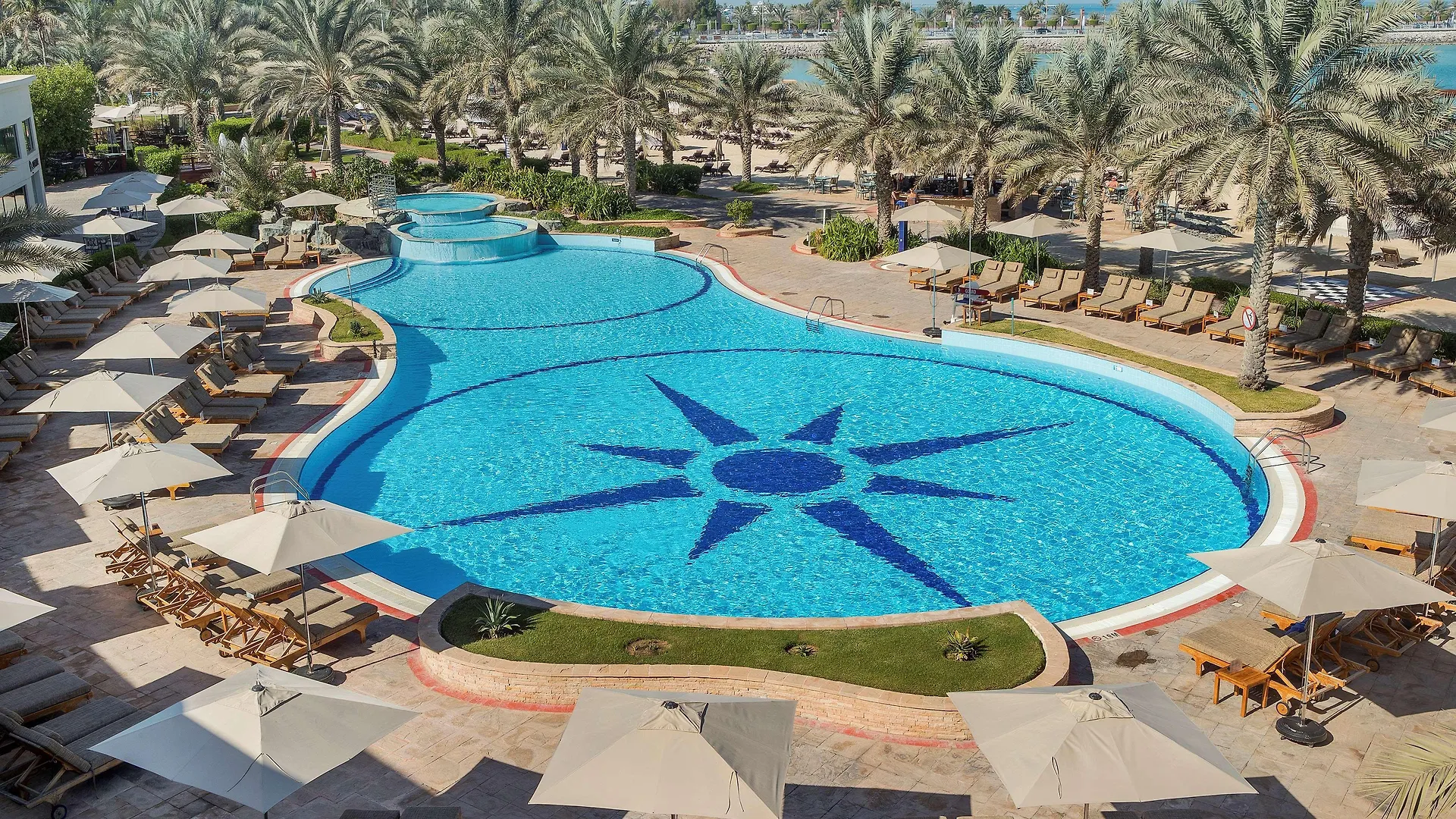 Radisson Blu Hotel & Resort, Abu Dhabi Corniche